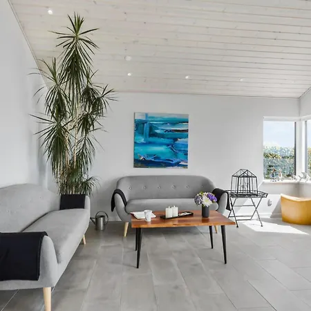 Holiday home Gorgeous In Skarup Fyn With House Sea View Skarupore