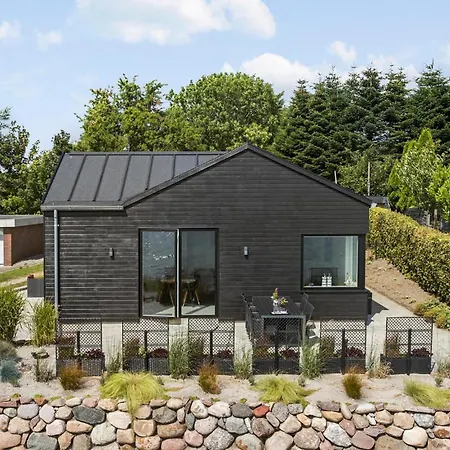 Gorgeous In Skarup Fyn With House Sea View Holiday home *